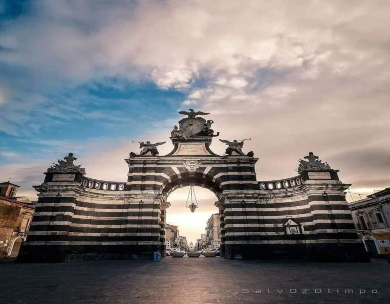Maison Ventimiglia 83 Catánia Buitenkant foto